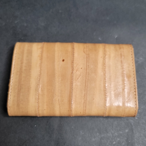 Eel Skin Key Case - Picture 1 of 3